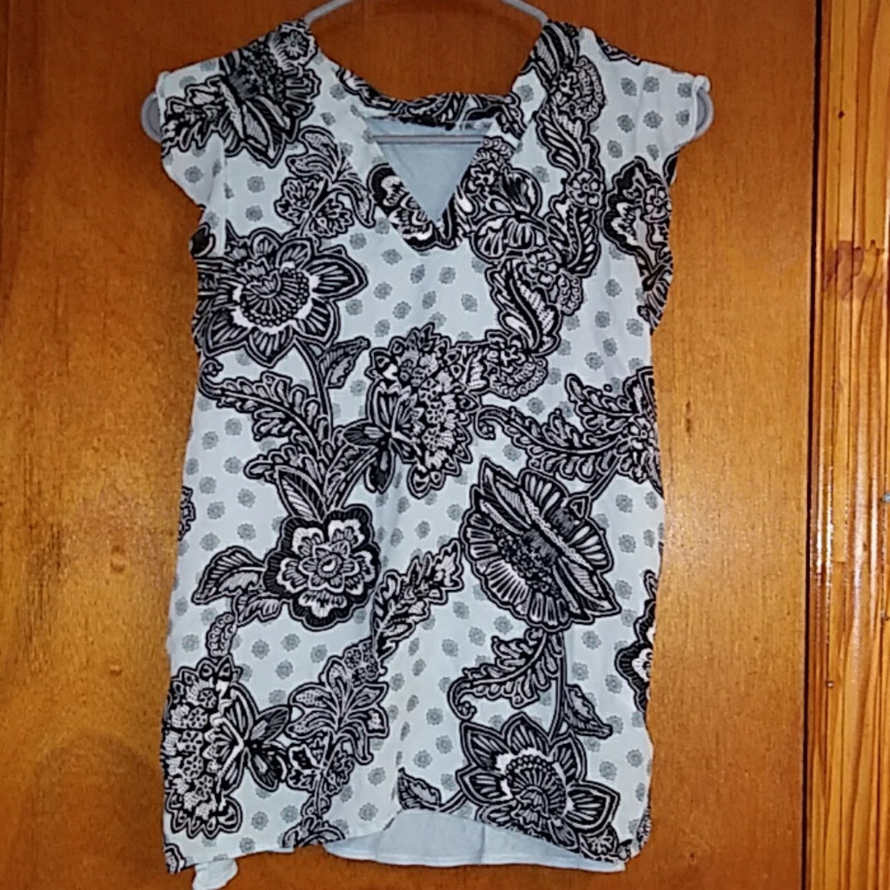 🍁Perfect Summer Tops - Picture 2 of 4